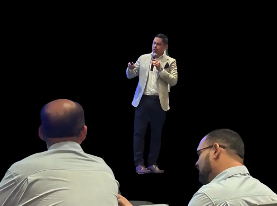 Arturo López_Comunicación Efectiva en Equipos