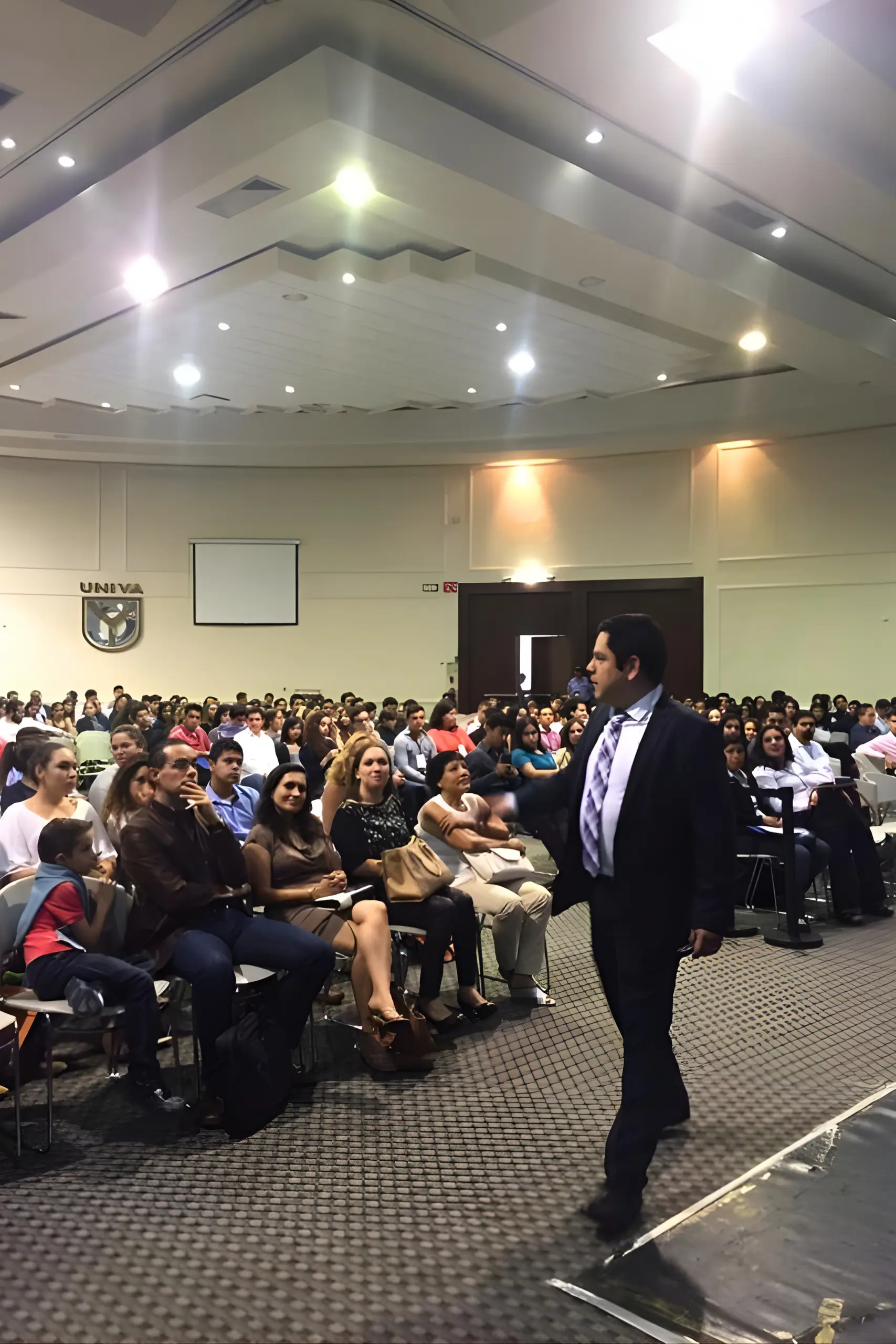 Conferencista Motivacional Arturo Lopez